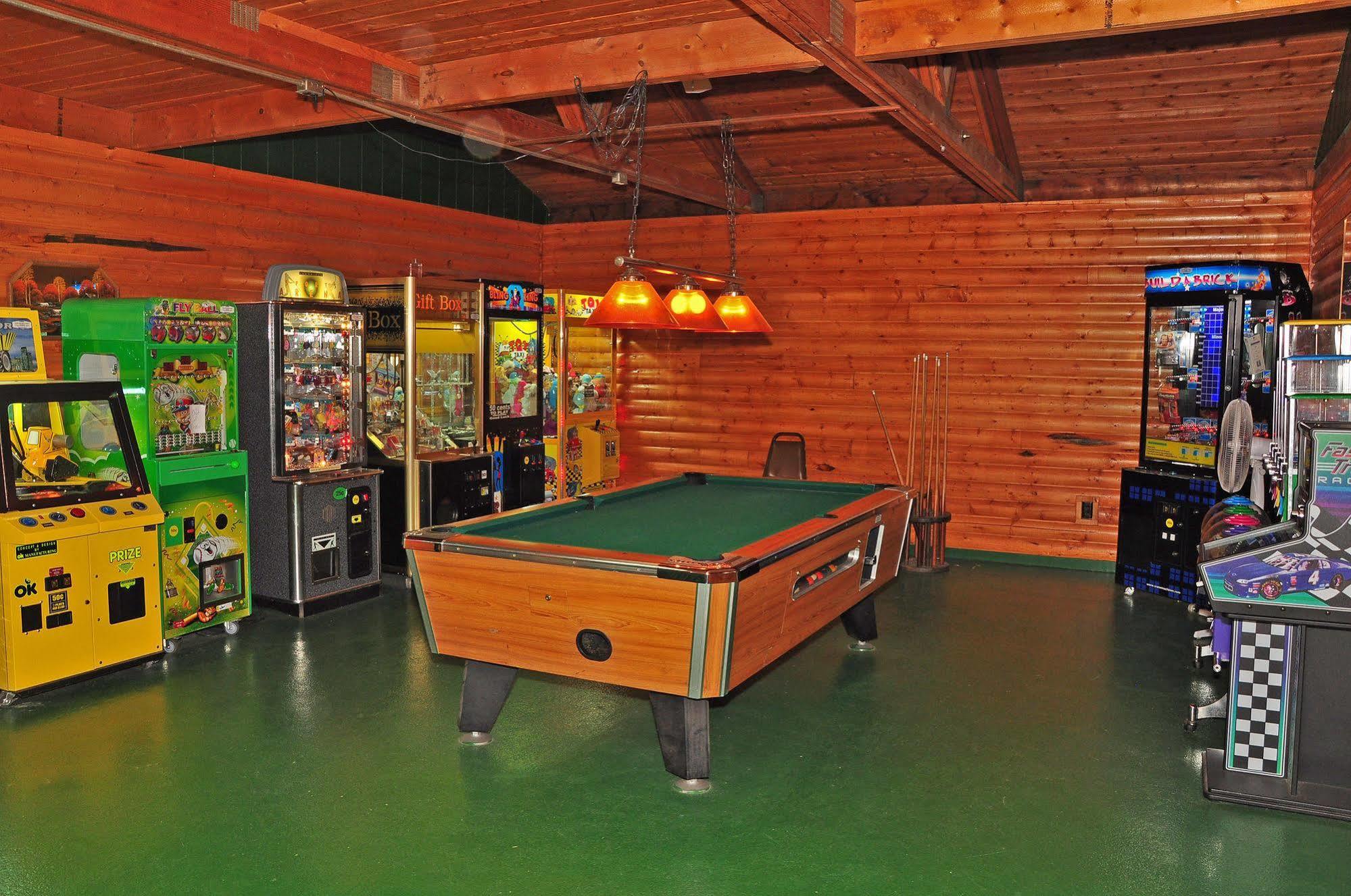 Arrowhead Resort Campground Plainville Buitenkant foto